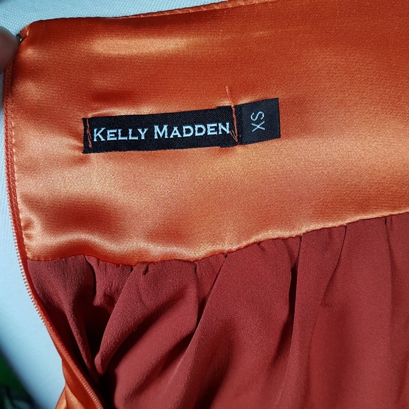 Orange satin bubble skirt - Picture 4 of 6